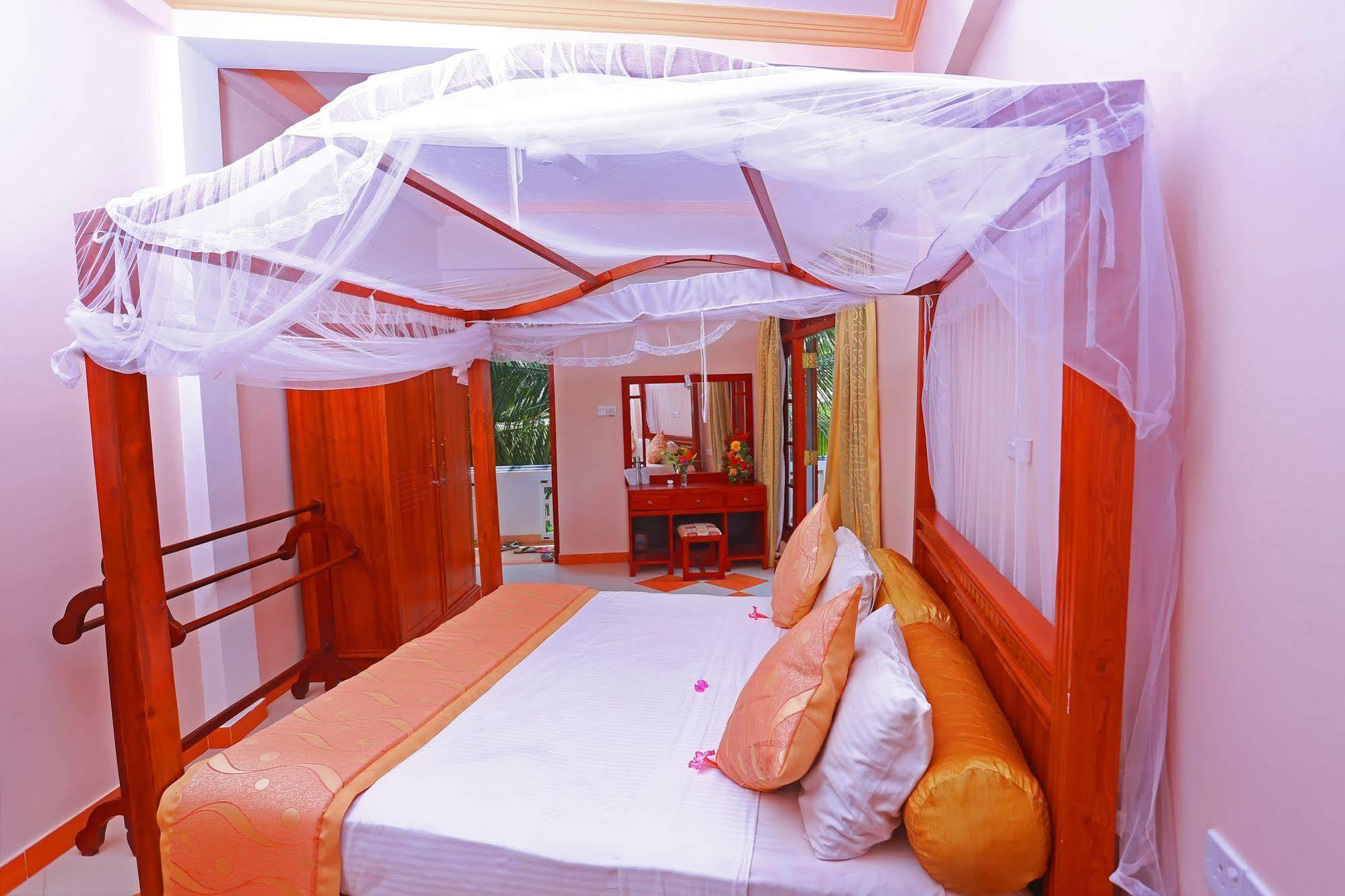 Hotel Bentota Village Kültér fotó